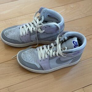 nike lavender jordan’s